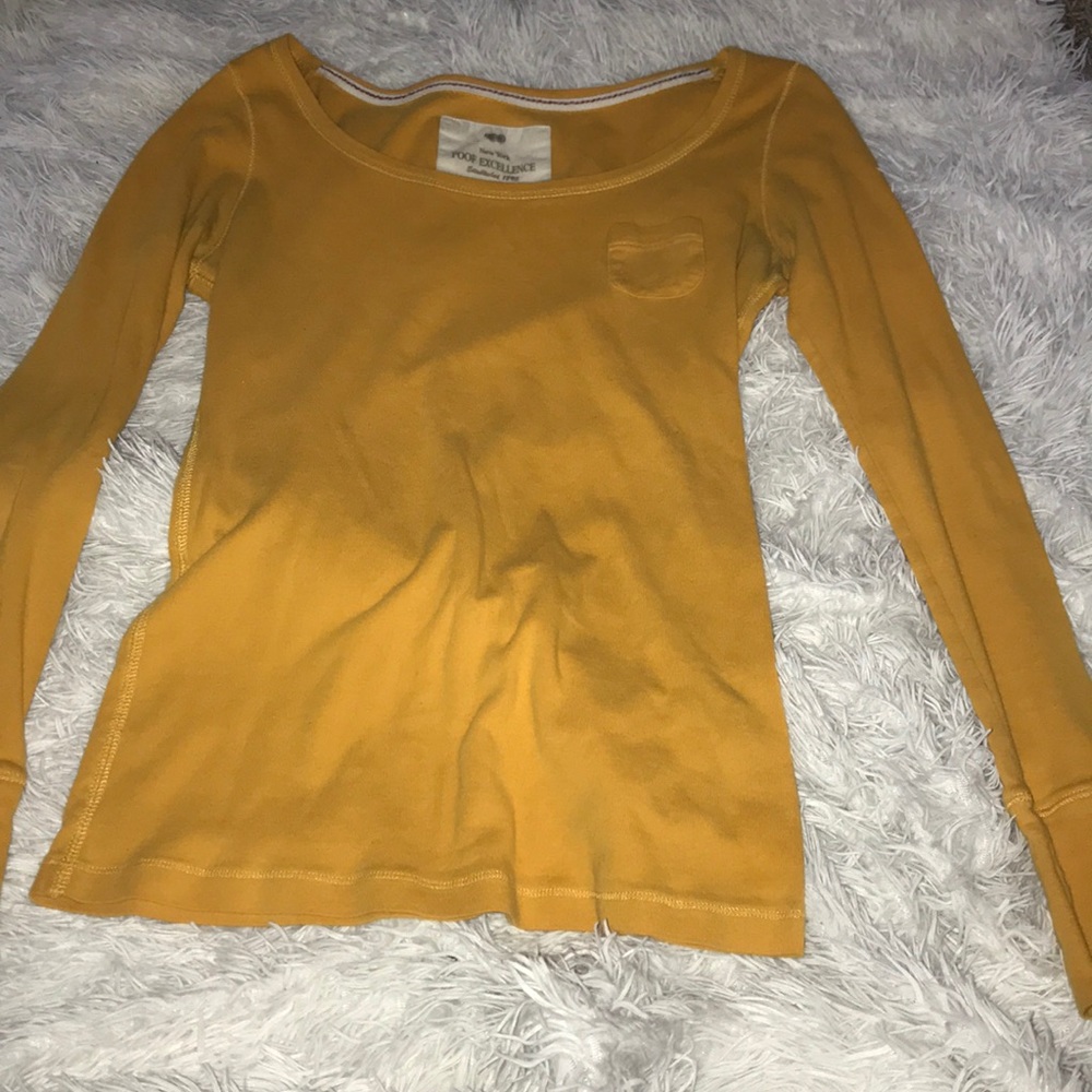 Mustuard top